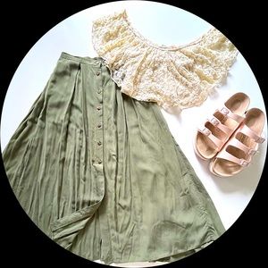 Women’s button down olive pleat midi skirt